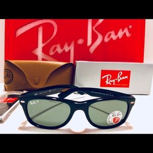 Ray-Ban New Wayfarer Black w/ Green Polarized New